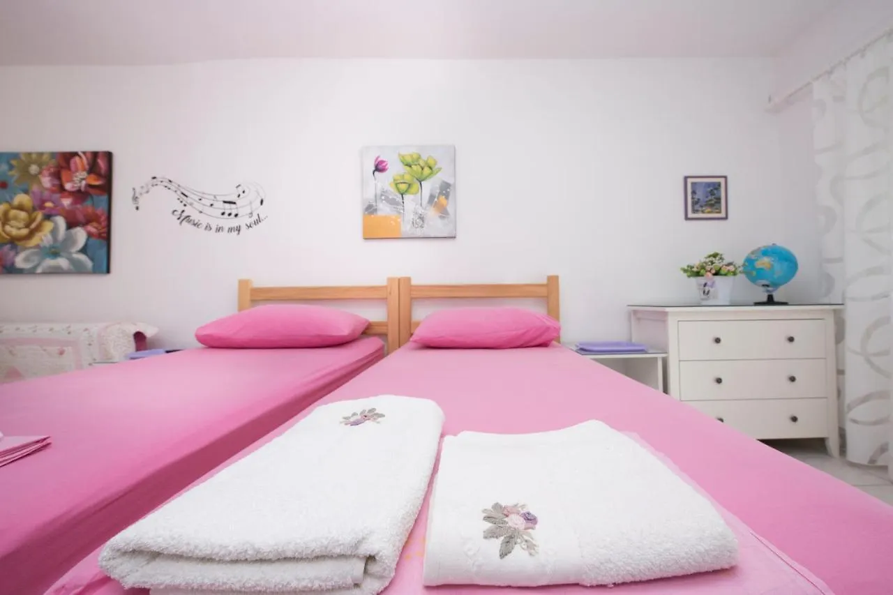 Studios Lavender 3*, Split